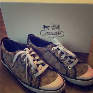 Coach signature tennis shoes